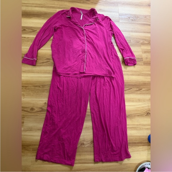 Soma Other - 🦁 SOMA XL Hot Pink Pajama Set with Contrast Piping